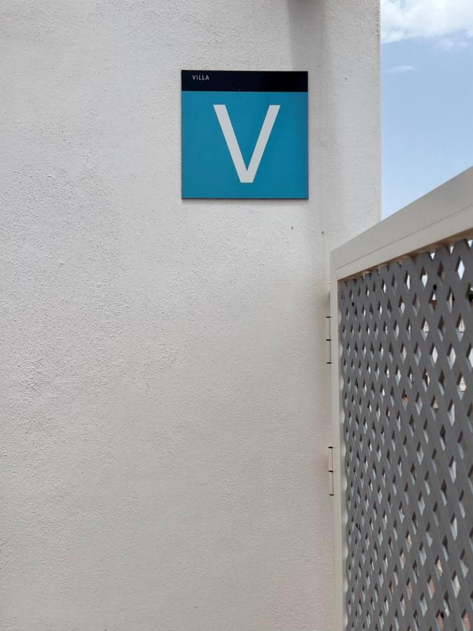 Villa Eva - New To The Market, Fully Refurbished Licensed Villa - Private Pool Caleta De Fuste Exterior photo